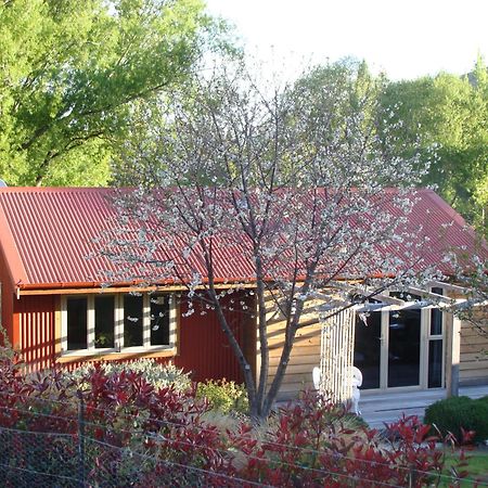 Burn Cottage Retreat ครอมเวลล์ ภายนอก รูปภาพ