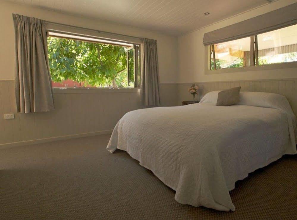 Burn Cottage Retreat ครอมเวลล์ ภายนอก รูปภาพ
