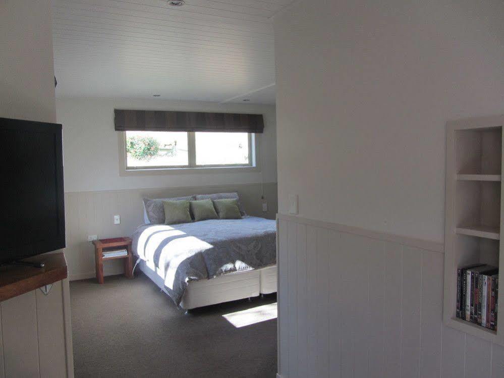 Burn Cottage Retreat ครอมเวลล์ ภายนอก รูปภาพ